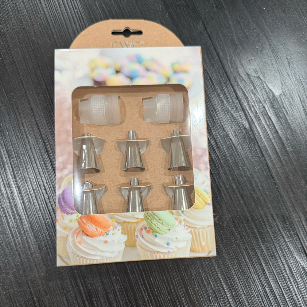 NWT Cook With Color Silver Cake Decorating Nozzles Set